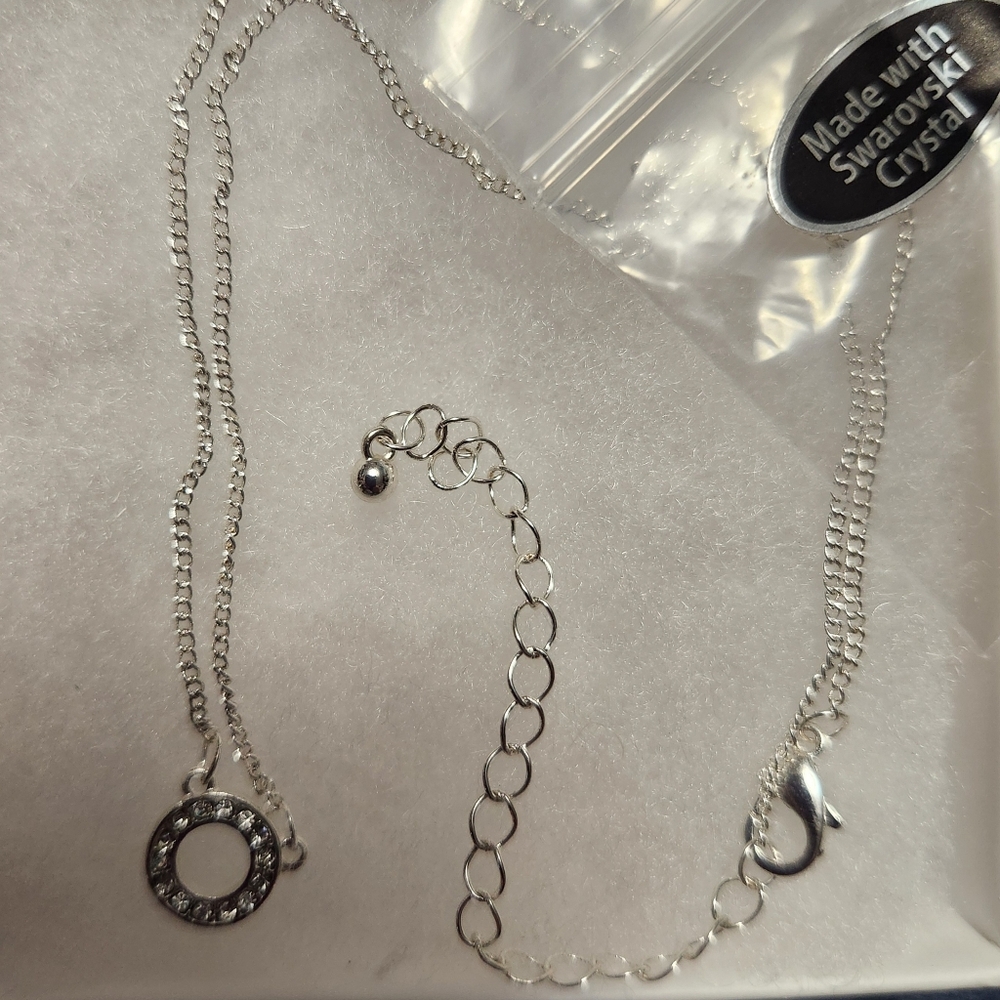 SWAROVSKI CRYSTAL CIRCLE SILVER TONE NECKLACE